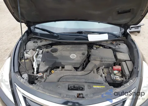 2015 Nissan Altima 2.5 из США, поврежденный, VIN 1N4AL3AP8FC177384